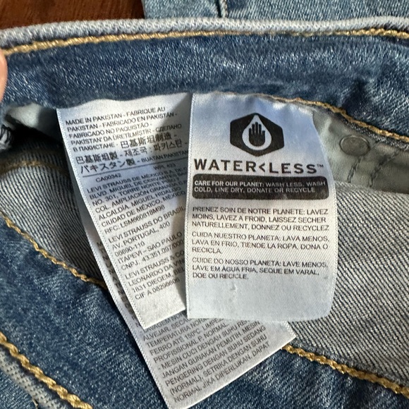 Levi’s high waisted taper jeans - Picture 8 of 11